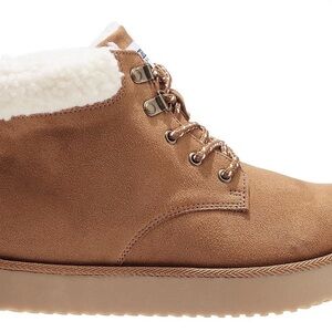 Magellan Outdoors Tan Winter Boots